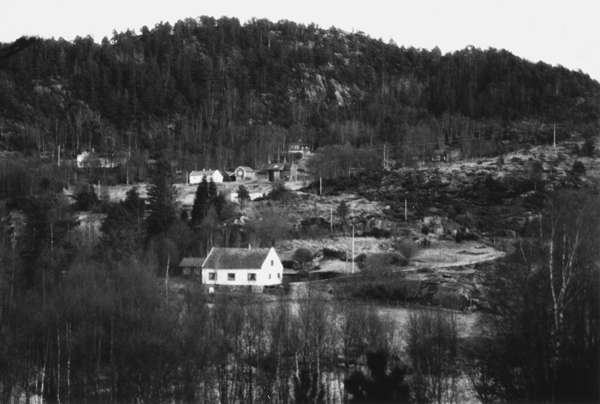 Masfjorden kommune, Haugsdal Ytre, b.nr. 4 og 8. Foto: Gjert-Rune Daae