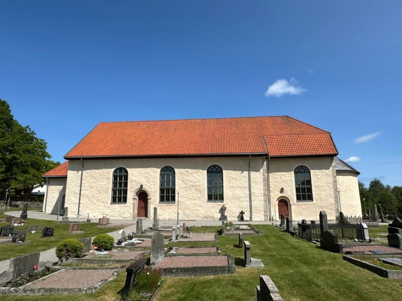 Fil:Skee kirke Strömstad 2025.jpg