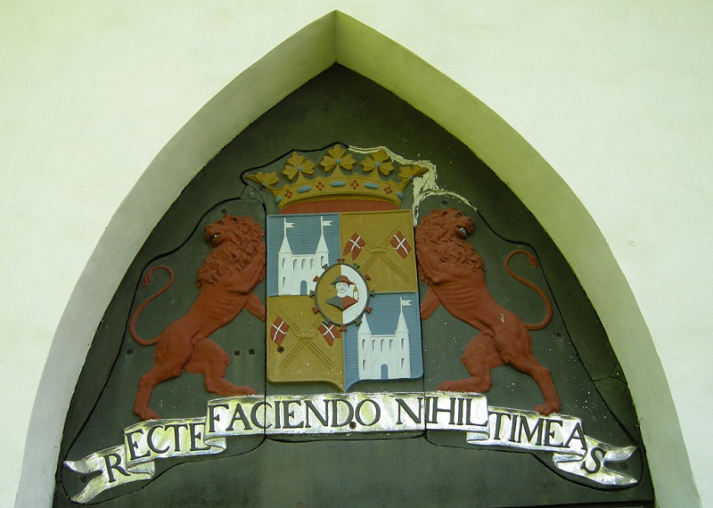 Fil:Wedel-Jarlsberg våpen Sem kirke.JPG